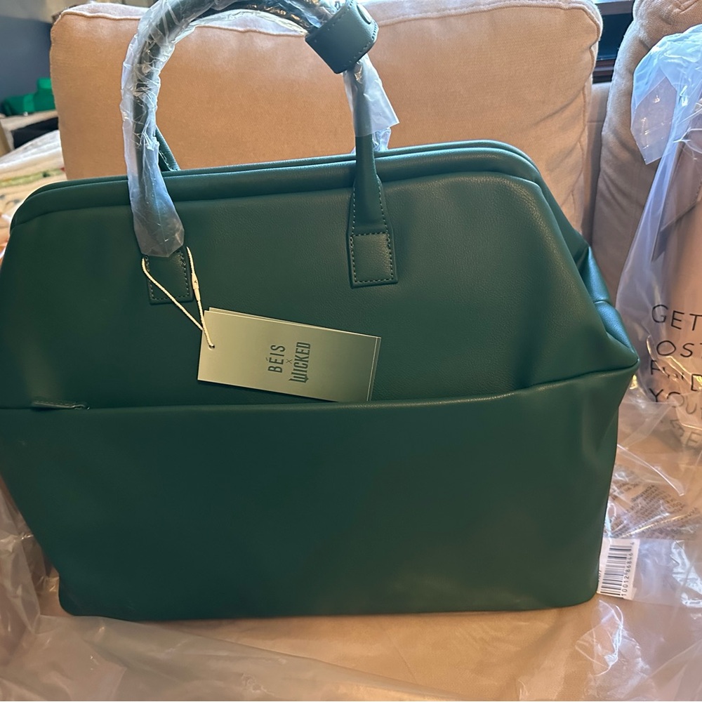 Beis x wicked weekender green